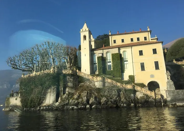 Ca Balossa, Tremezzina Di Davanti A Bellagio E Balbianello Меццегра