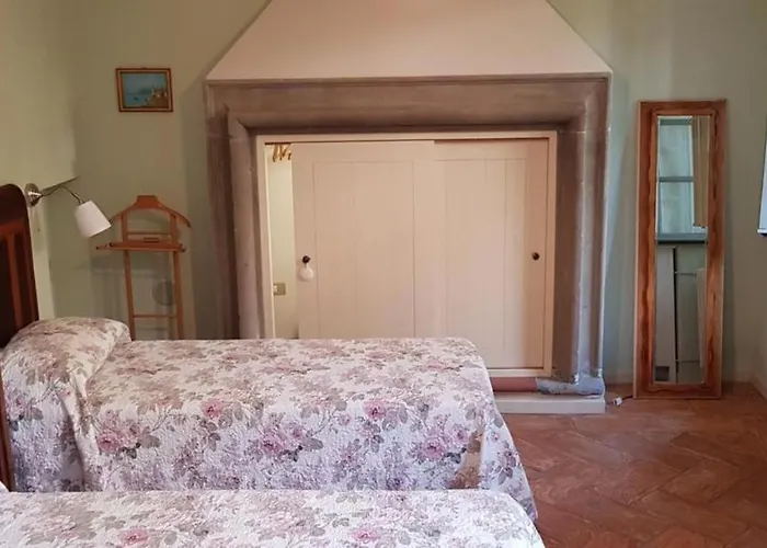 Ca Balossa, Tremezzina Di Davanti A Bellagio E Balbianello Меццегра